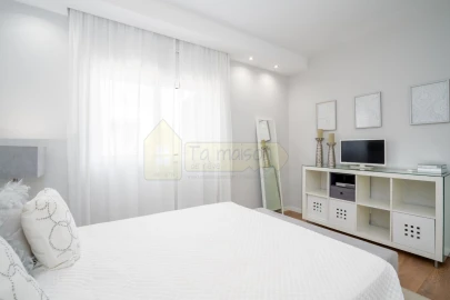 Moradia T4 para Venda em Montenegro