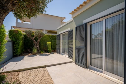 Moradia T4 para Venda em Montenegro