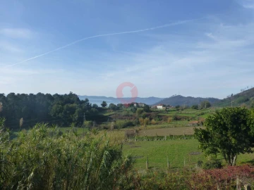 Moradia T0 para Venda em Riba de Mouro