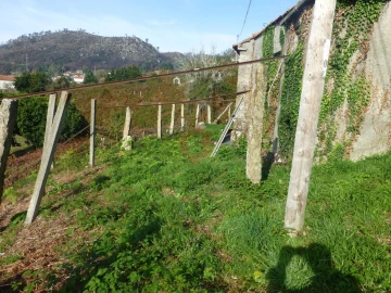 Moradia T0 para Venda em Riba de Mouro