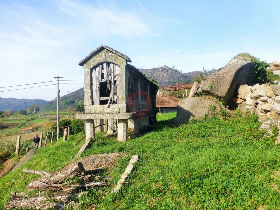 Moradia T0 para Venda em Riba de Mouro Foto 2