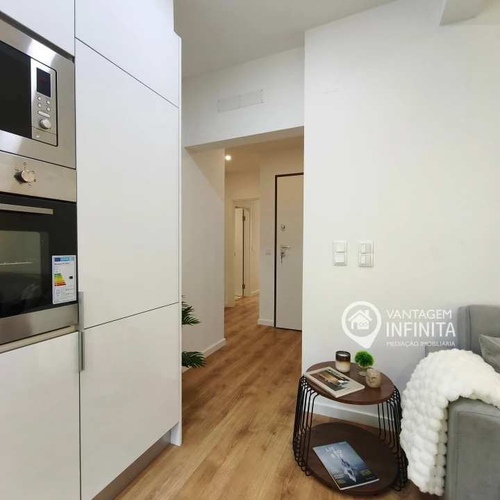 Apartamento T2 para Venda em Benfica Foto 2