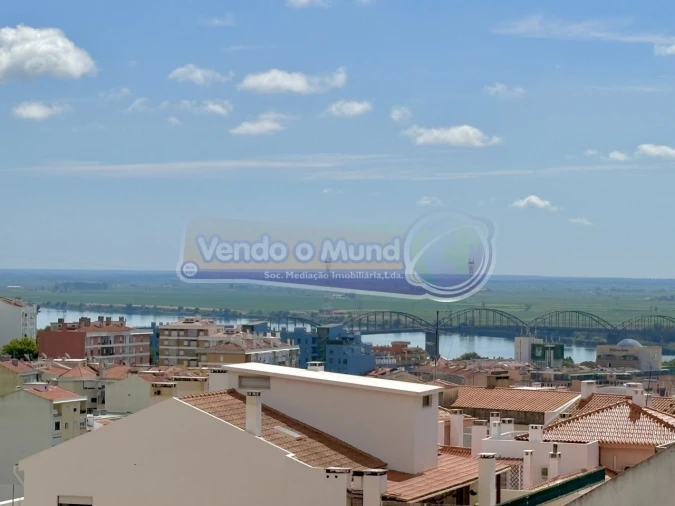 Apartamento T2 para Venda em Vila Franca de Xira Foto 10
