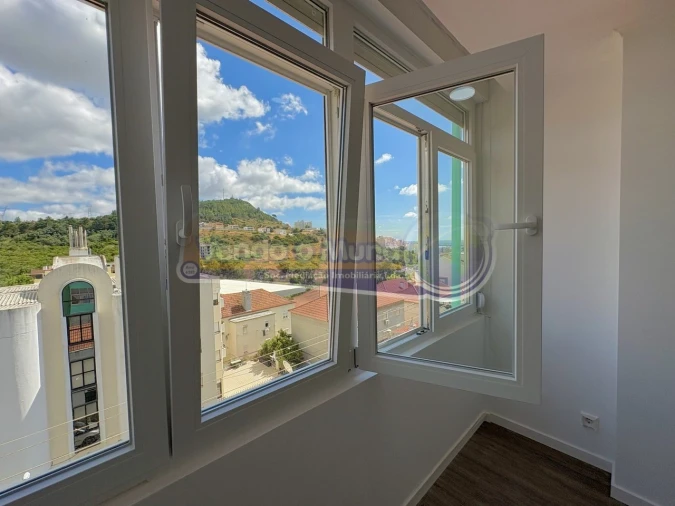 Apartamento T2 para Venda em Vila Franca de Xira Foto 8