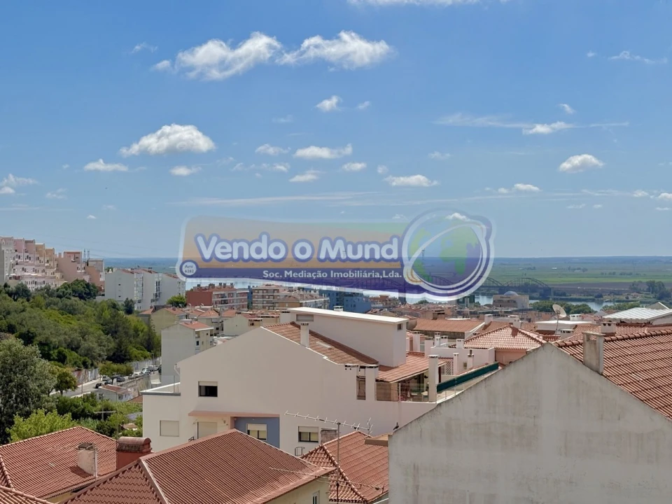Apartamento T2 para Venda em Vila Franca de Xira Foto 13