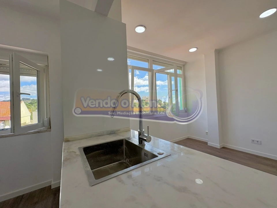 Apartamento T2 para Venda em Vila Franca de Xira Foto 3