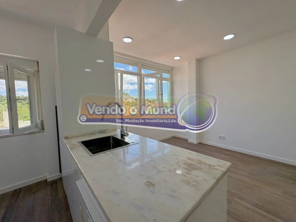 Apartamento T2 para Venda em Vila Franca de Xira Foto 4