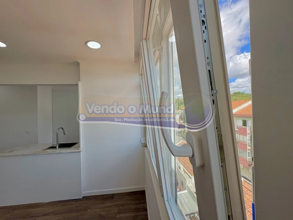 Apartamento T2 para Venda em Vila Franca de Xira Foto 11