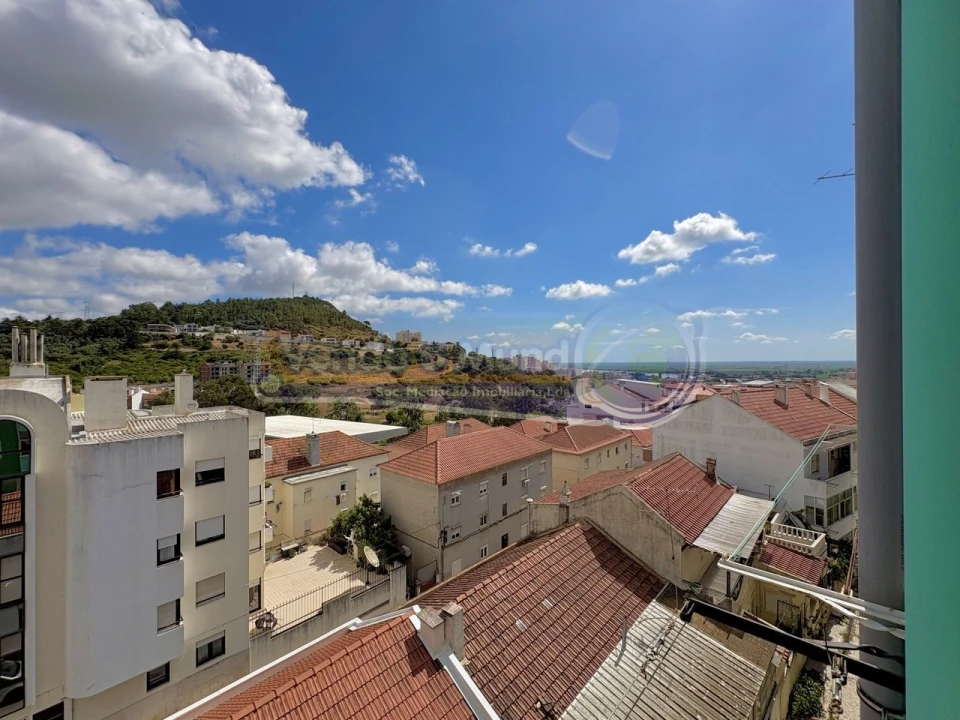 Apartamento T2 para Venda em Vila Franca de Xira Foto 9