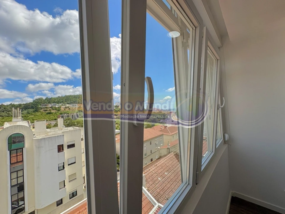 Apartamento T2 para Venda em Vila Franca de Xira Foto 12