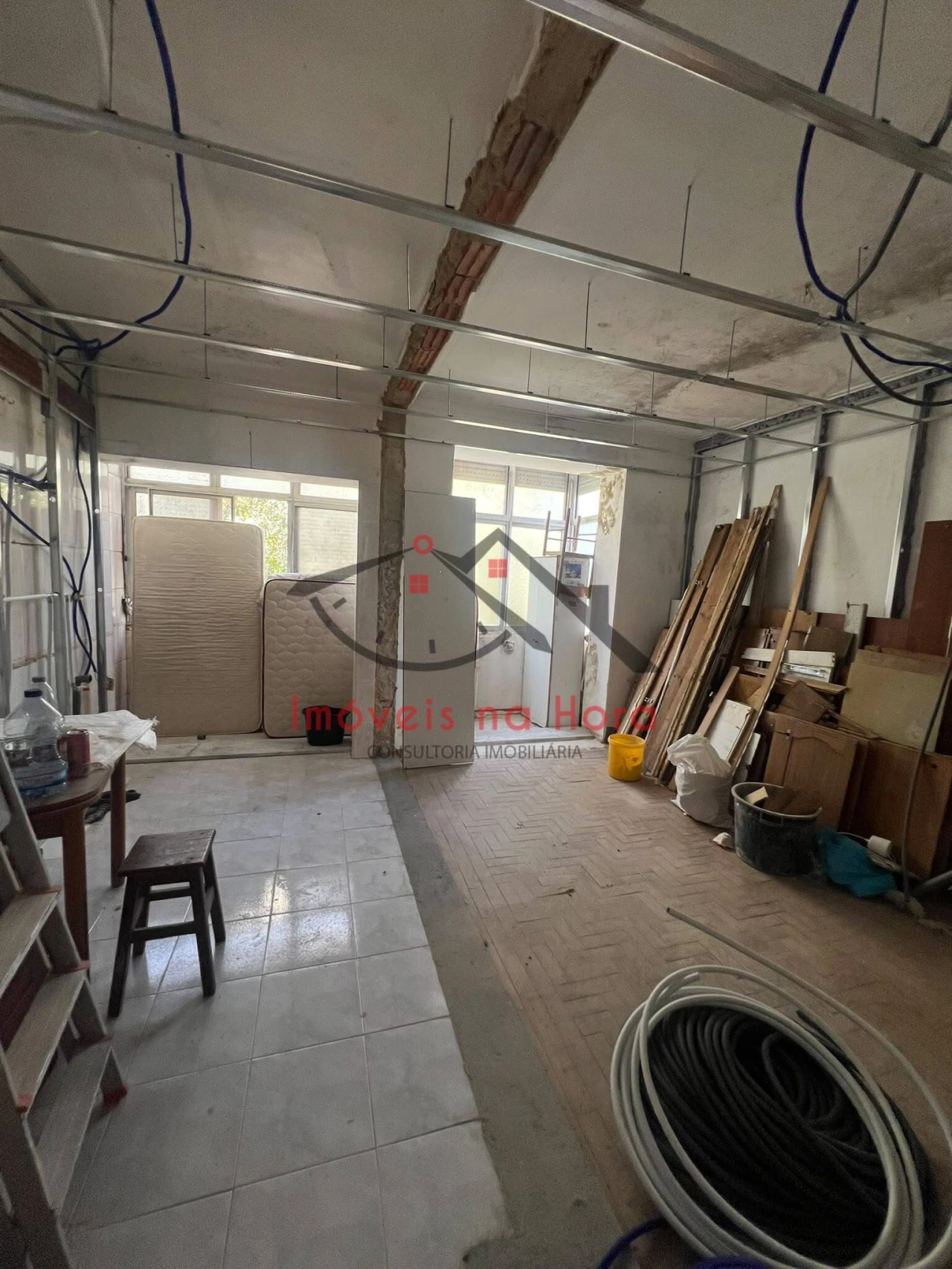 Apartamento T2 para Venda em Águas Livres Foto 6