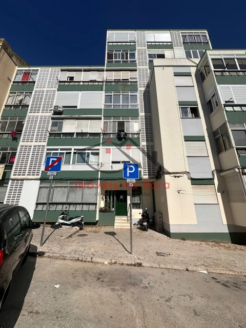 Apartamento T1 para Venda em Águas Livres