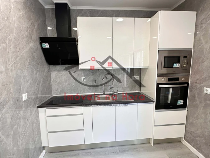 Apartamento T1 para Venda em Águas Livres Foto 7