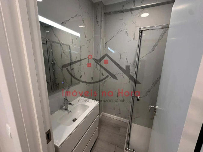 Apartamento T1 para Venda em Águas Livres Foto 9