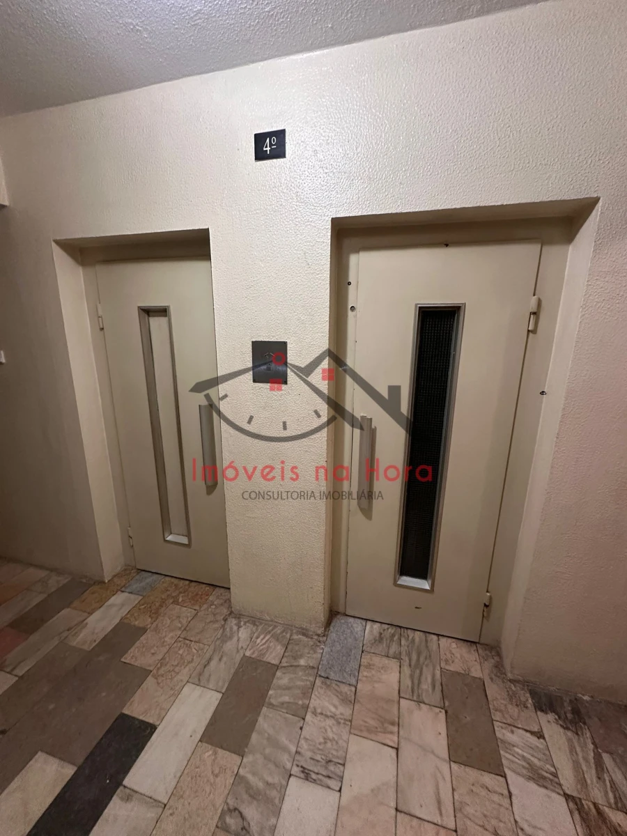 Apartamento T1 para Venda em Águas Livres Foto 4