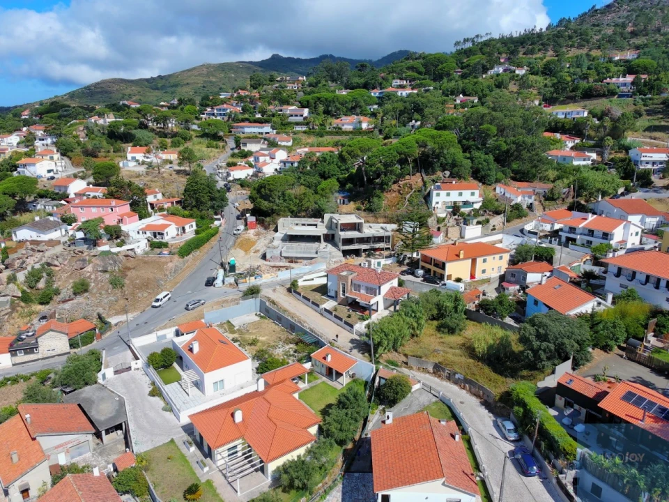Moradia T5 para Venda em Alcabideche Foto 46