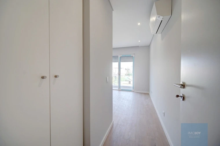 Apartamento T3 para Venda em Carcavelos e Parede Foto 22