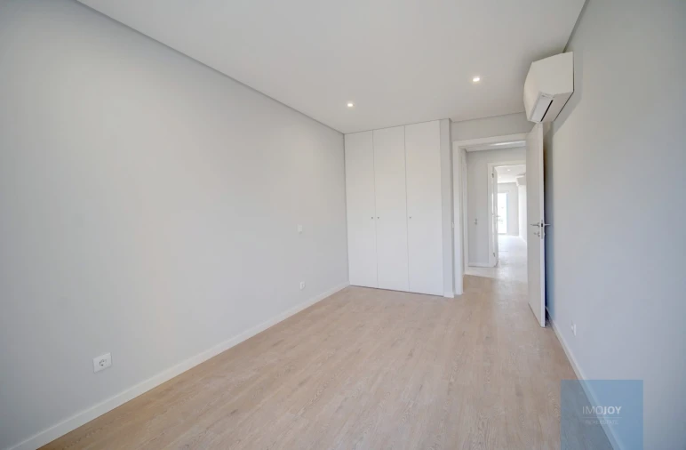 Apartamento T3 para Venda em Carcavelos e Parede Foto 31