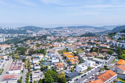 Moradia T4 para Venda em Nogueiró e Tenões