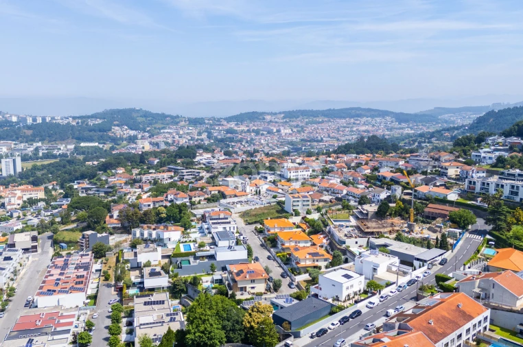Moradia T4 para Venda em Nogueiró e Tenões Foto 38