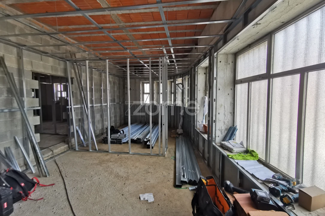 Apartamento T1 para Venda em Oliveira do Douro Foto 6