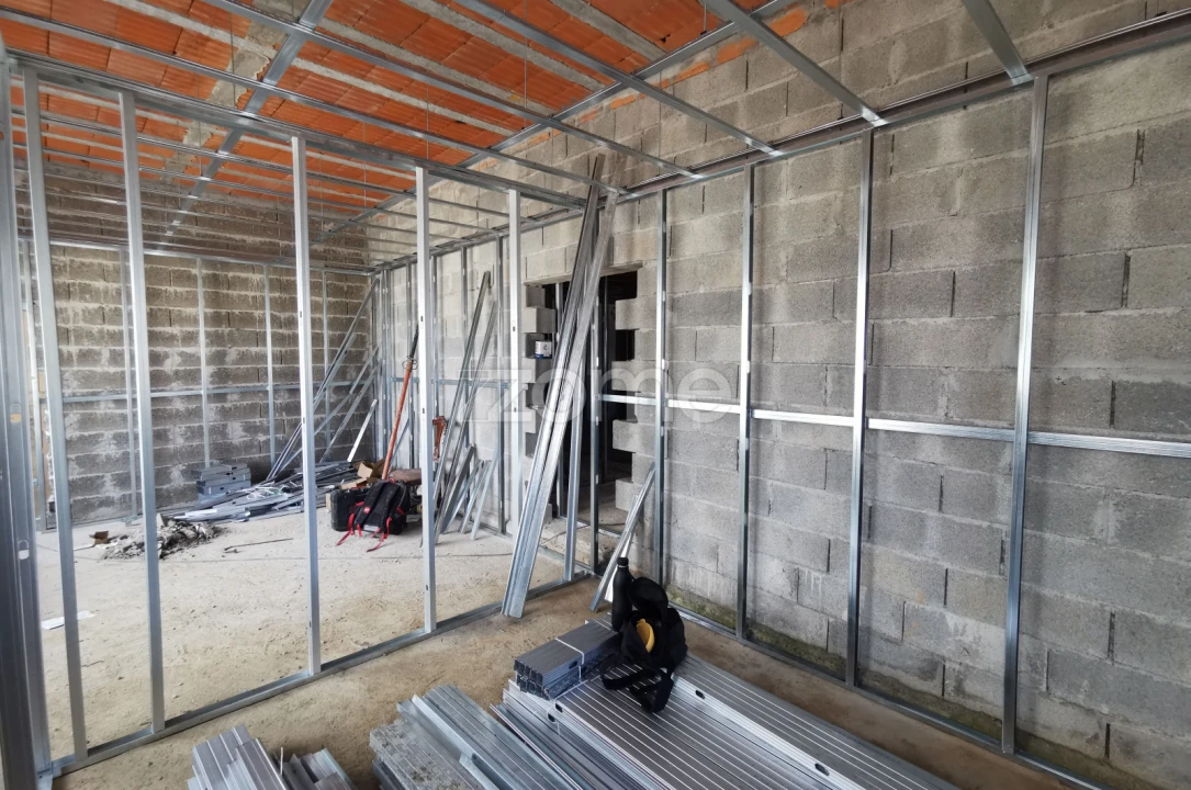 Apartamento T1 para Venda em Oliveira do Douro Foto 10