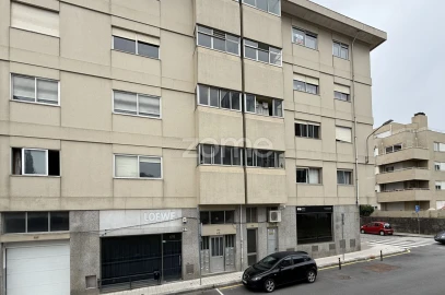 Apartamento T4 para Venda em Ramalde