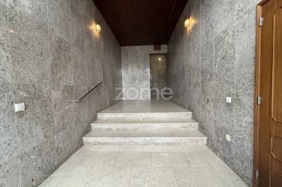 Apartamento T4 para Venda em Ramalde