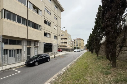 Apartamento T4 para Venda em Ramalde