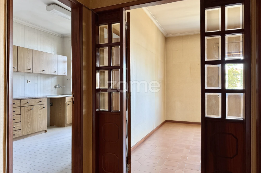 Apartamento T4 para Venda em Ramalde Foto 11