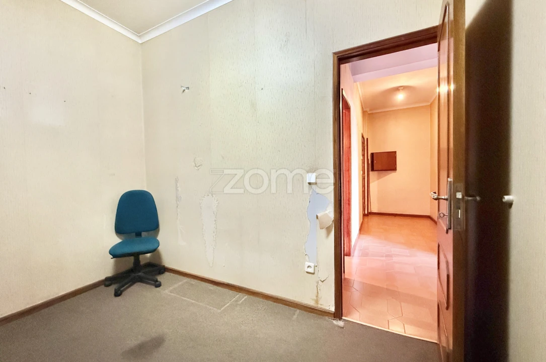Apartamento T4 para Venda em Ramalde Foto 10