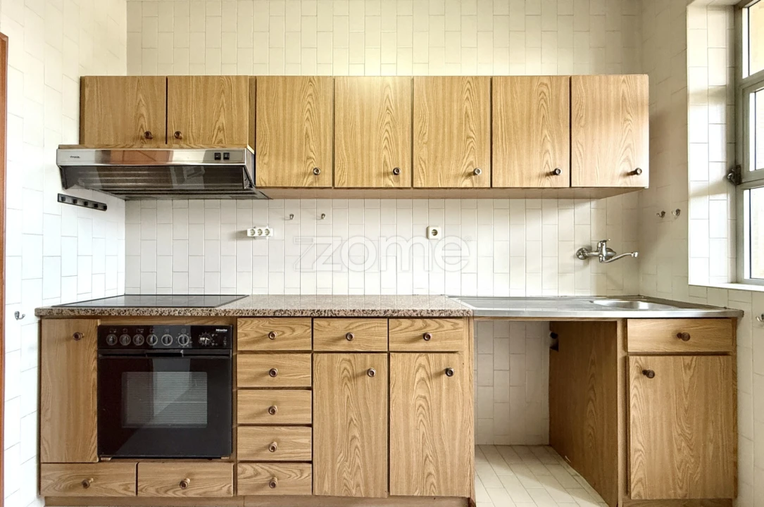 Apartamento T4 para Venda em Ramalde Foto 3