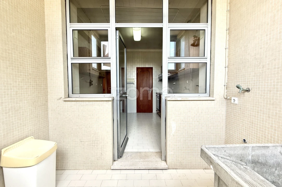 Apartamento T4 para Venda em Ramalde Foto 17