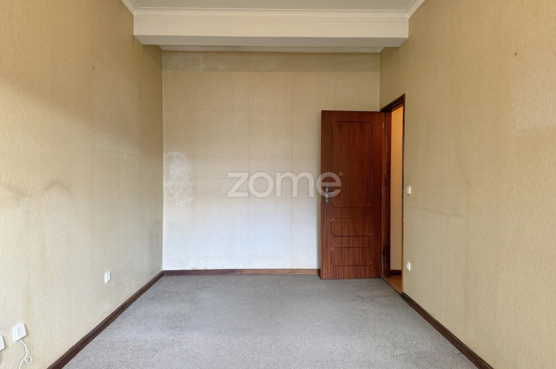 Apartamento T4 para Venda em Ramalde Foto 29