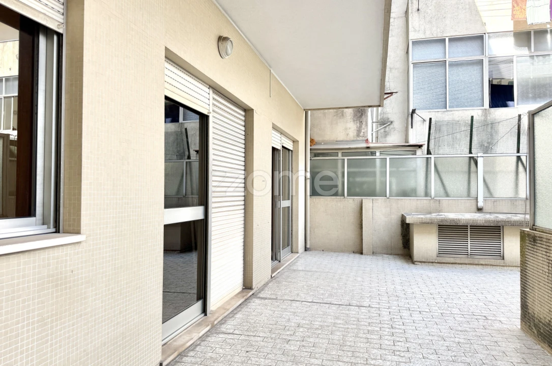Apartamento T4 para Venda em Ramalde Foto 40