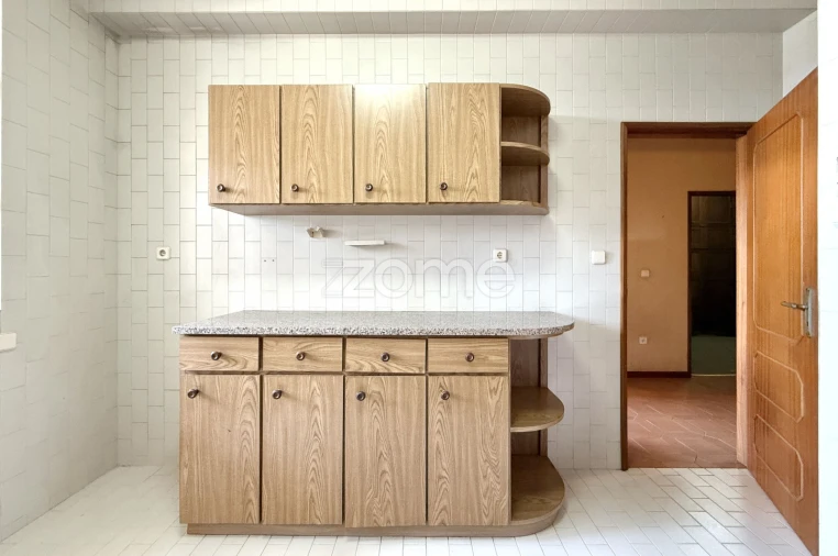 Apartamento T4 para Venda em Ramalde Foto 14