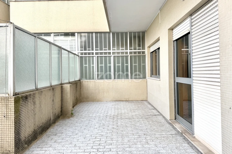 Apartamento T4 para Venda em Ramalde Foto 39