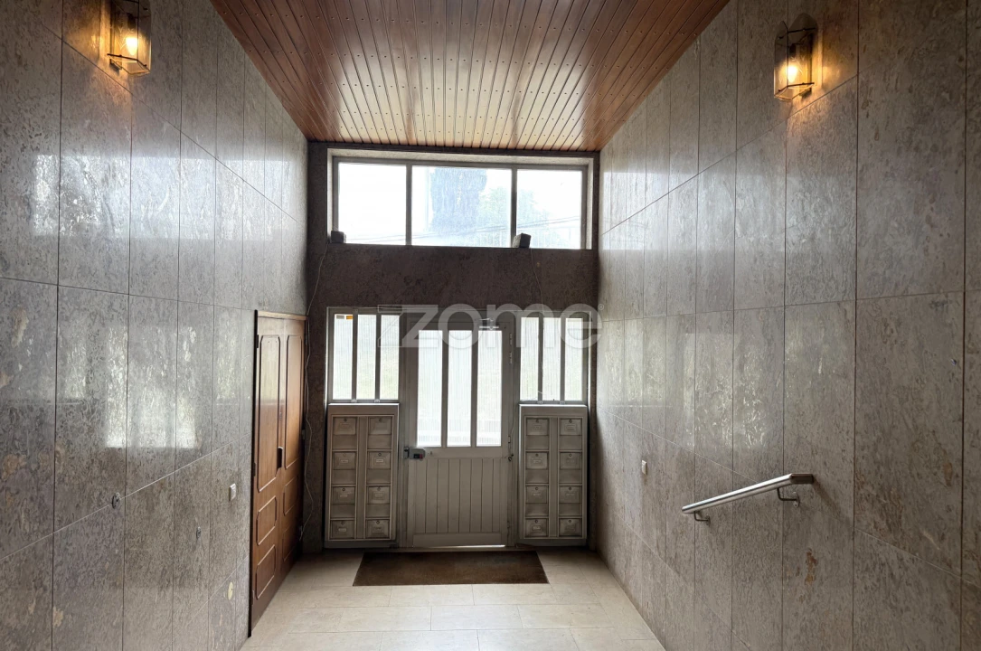 Apartamento T4 para Venda em Ramalde Foto 37