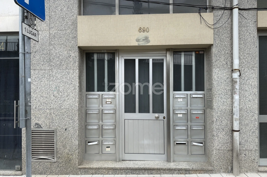 Apartamento T4 para Venda em Ramalde Foto 38