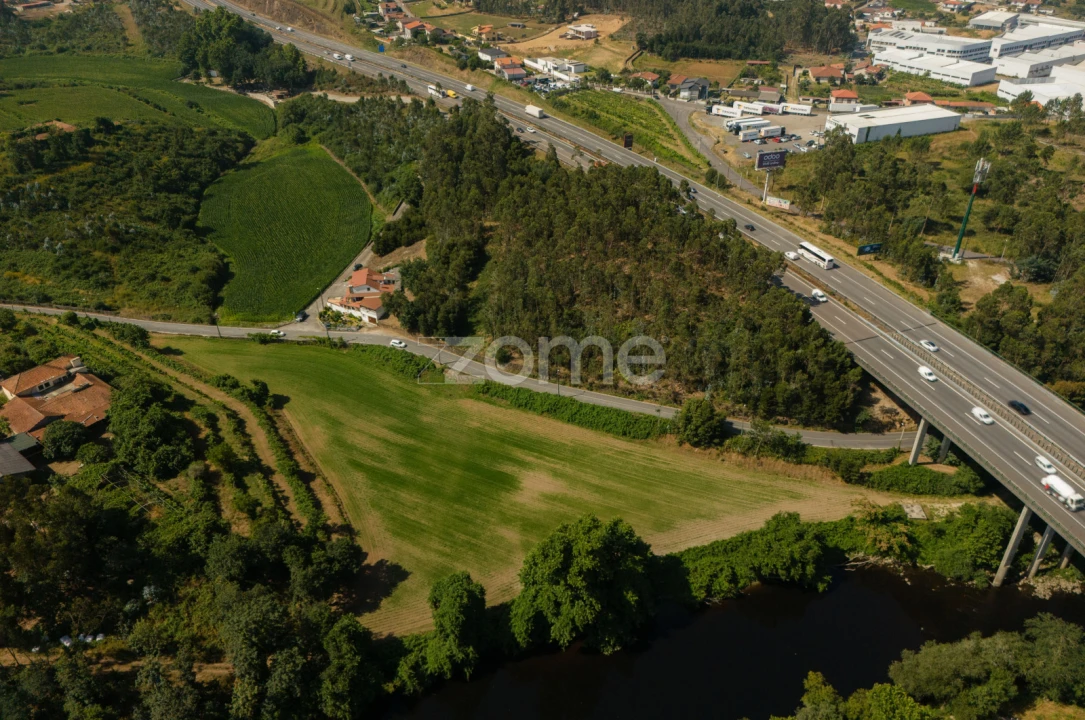 Terreno para Venda em Santo Tirso, Couto (Santa Cristina e São Miguel) e Burgães Foto 6