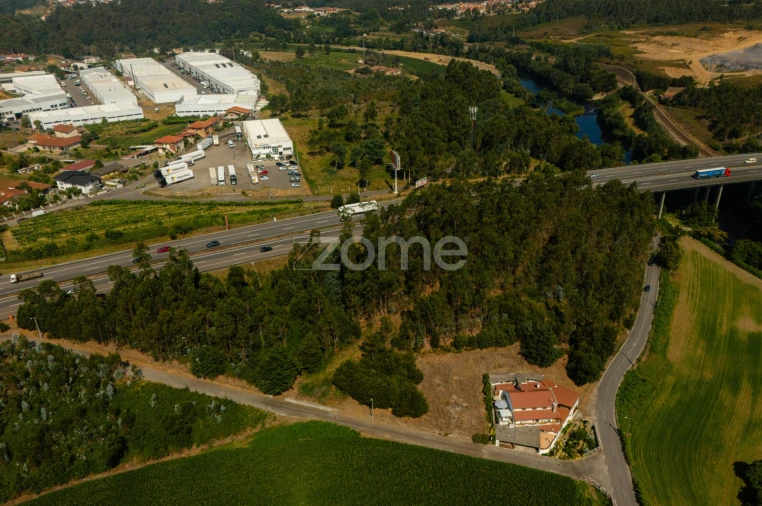 Terreno para Venda em Santo Tirso, Couto (Santa Cristina e São Miguel) e Burgães Foto 2