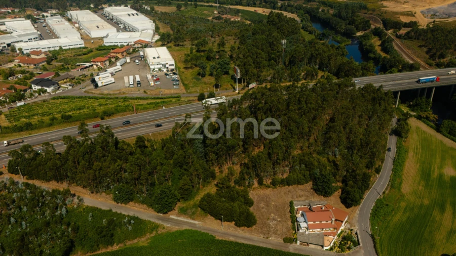 Terreno para Venda em Santo Tirso, Couto (Santa Cristina e São Miguel) e Burgães
