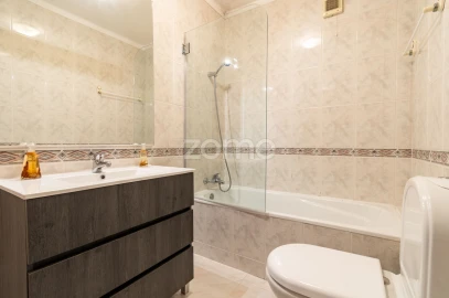 Apartamento T2 para Venda em Mafamude e Vilar do Paraíso