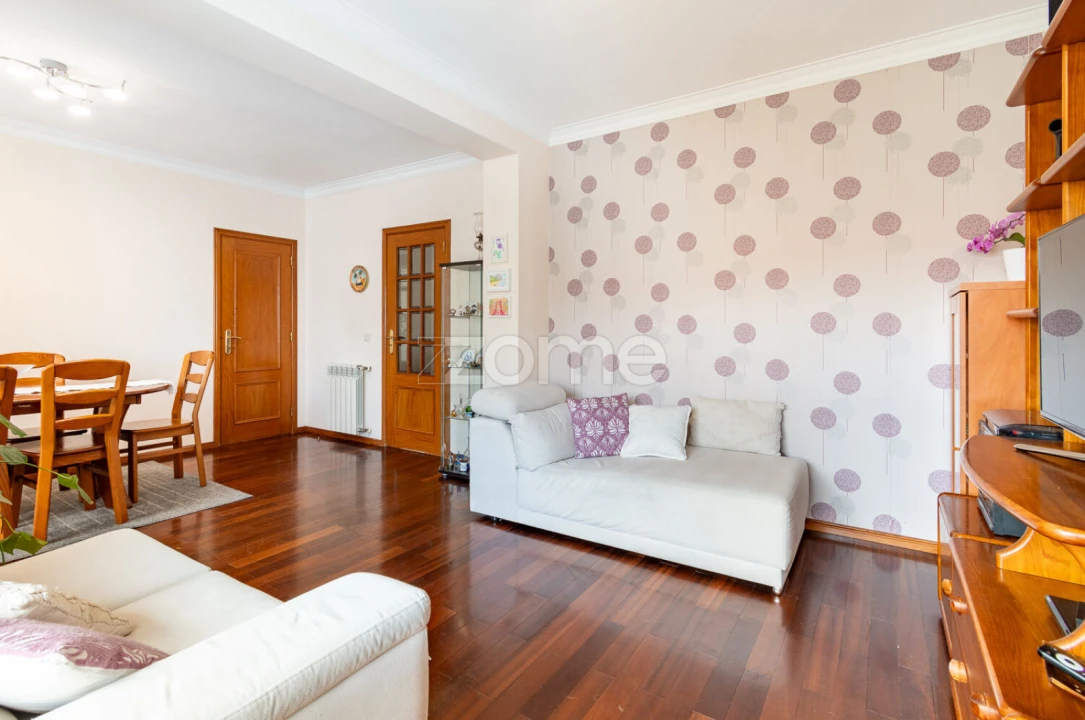 Apartamento T2 para Venda em Mafamude e Vilar do Paraíso Foto 18