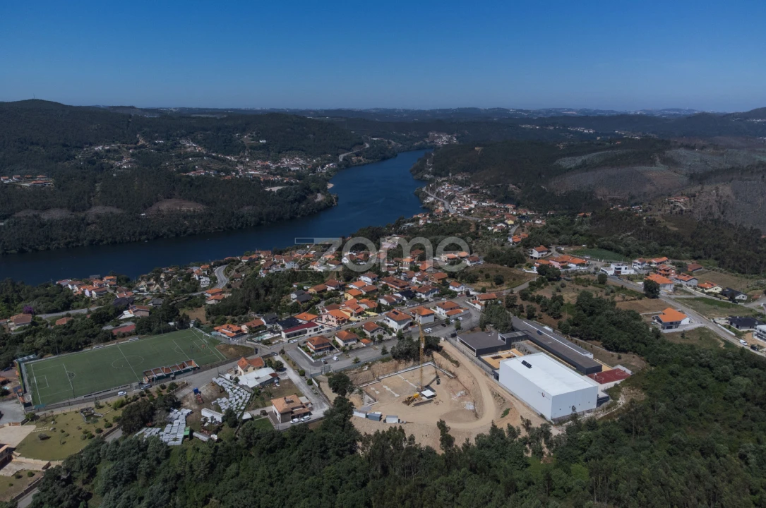 Terreno para Venda em Eja Foto 1