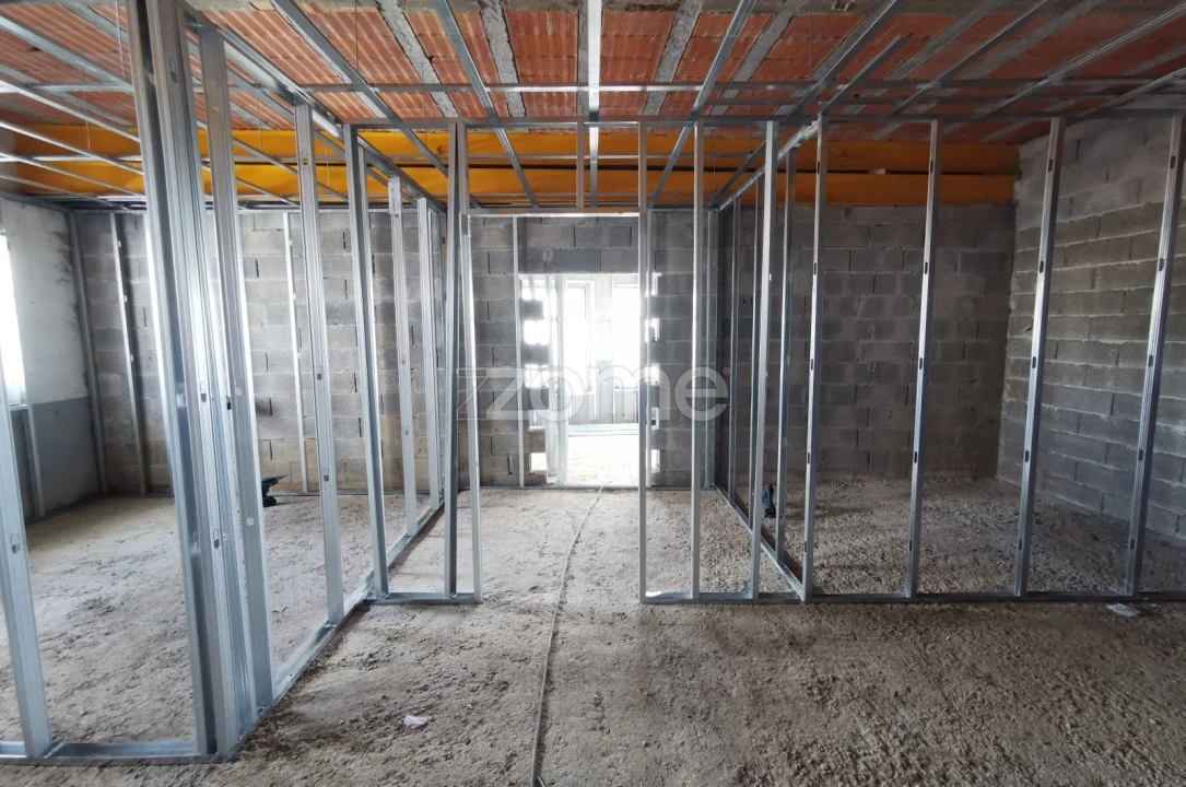Apartamento T1 para Venda em Oliveira do Douro Foto 8