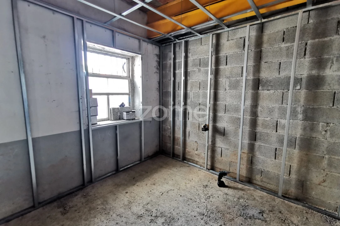 Apartamento T1 para Venda em Oliveira do Douro Foto 14