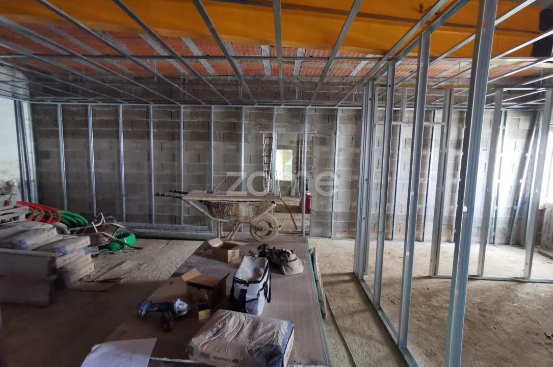 Apartamento T1 para Venda em Oliveira do Douro Foto 5