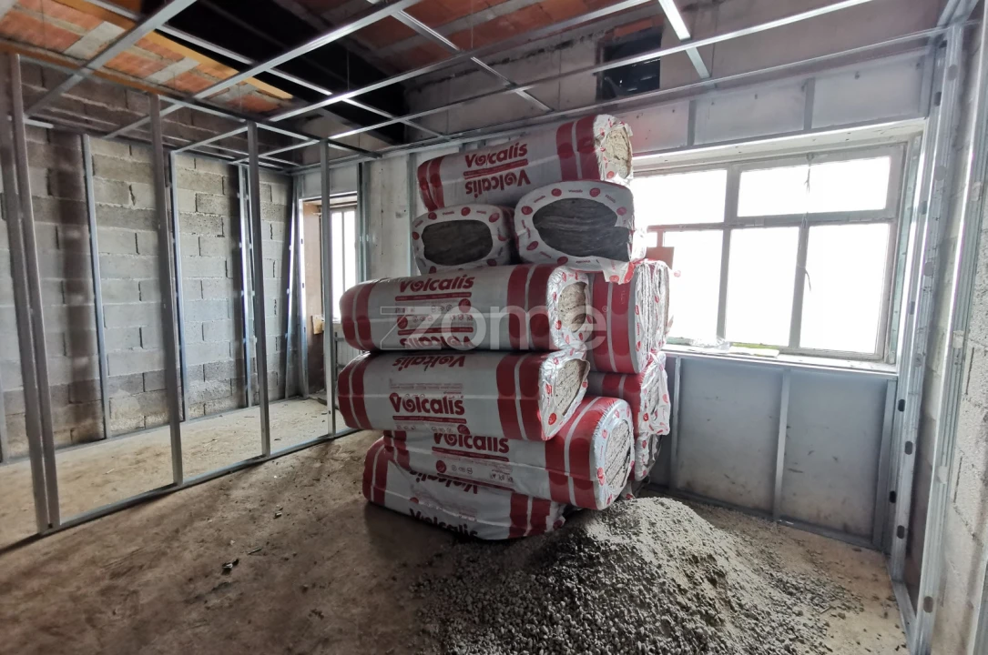 Apartamento T1 para Venda em Oliveira do Douro Foto 11