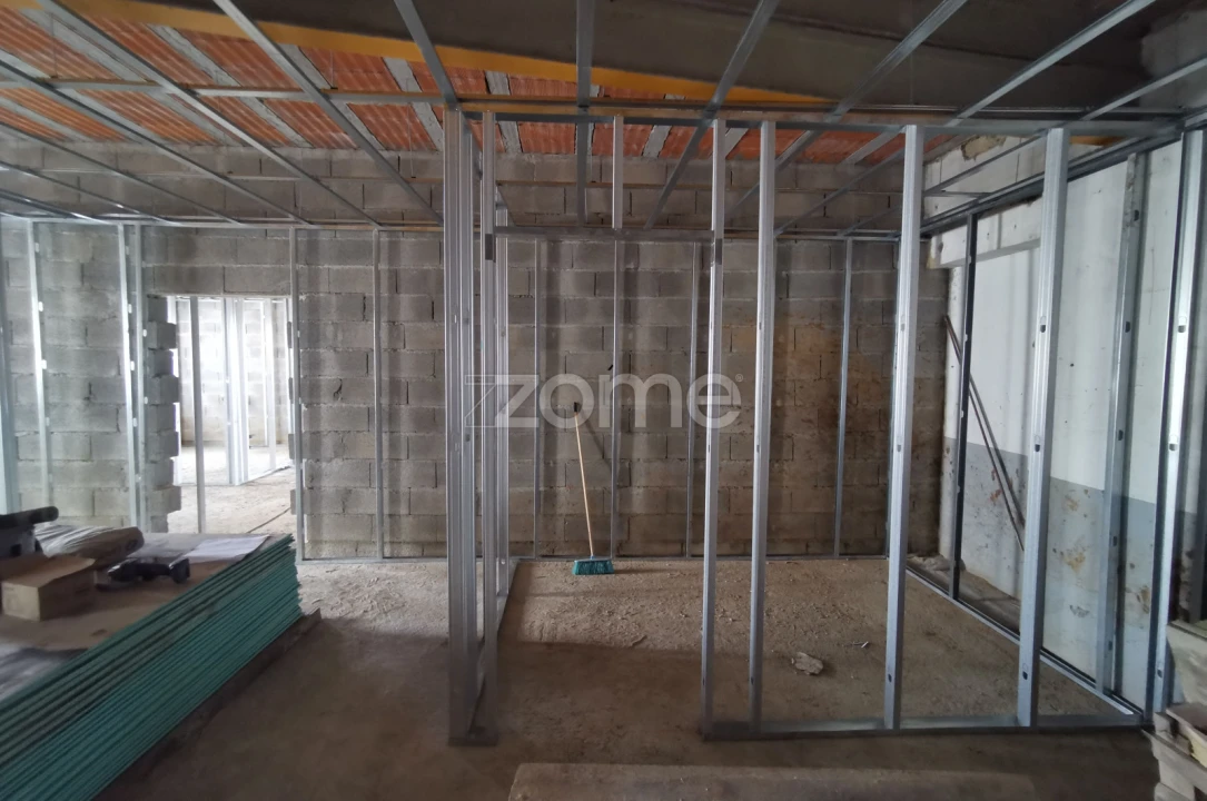 Apartamento T1 para Venda em Oliveira do Douro Foto 14